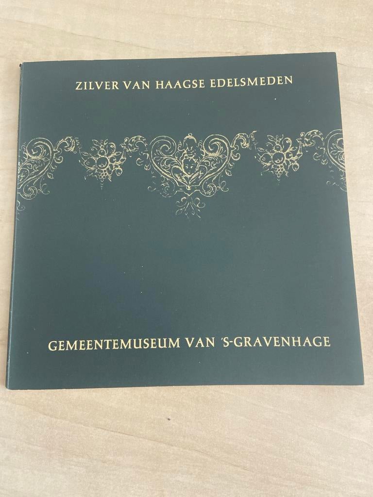 Zilver van Haagse Edelsmeden - Gemeentemuseum Den Haag, Boeken, Ophalen of Verzenden, Zo goed als nieuw, Overige onderwerpen
