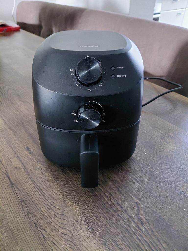 Tomado Airfryer, Witgoed en Apparatuur, Frituurpannen, 1 tot 2 liter, Ophalen, Nieuw