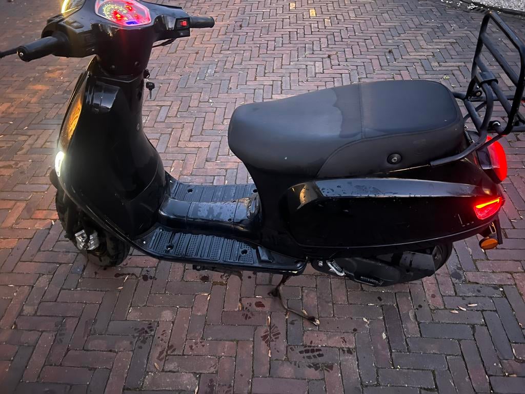 BTC Riva scooter, Fietsen en Brommers, Ophalen of Verzenden, Gebruikt, Benzine, Overige merken
