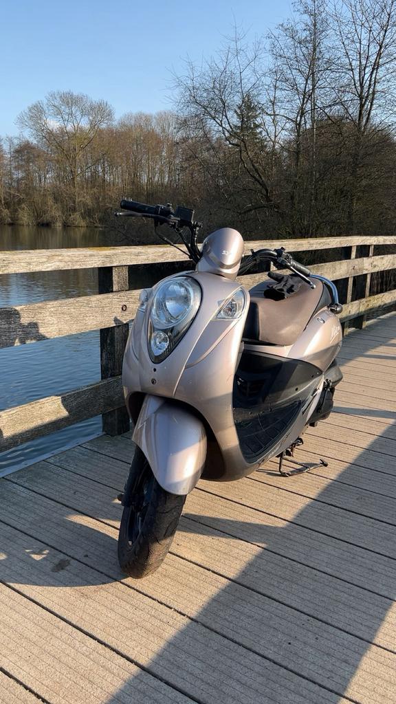 Sym mio 50cc 4takt, Fietsen en Brommers, Scooters | SYM, Ophalen of Verzenden, Zo goed als nieuw, Benzine, Mio