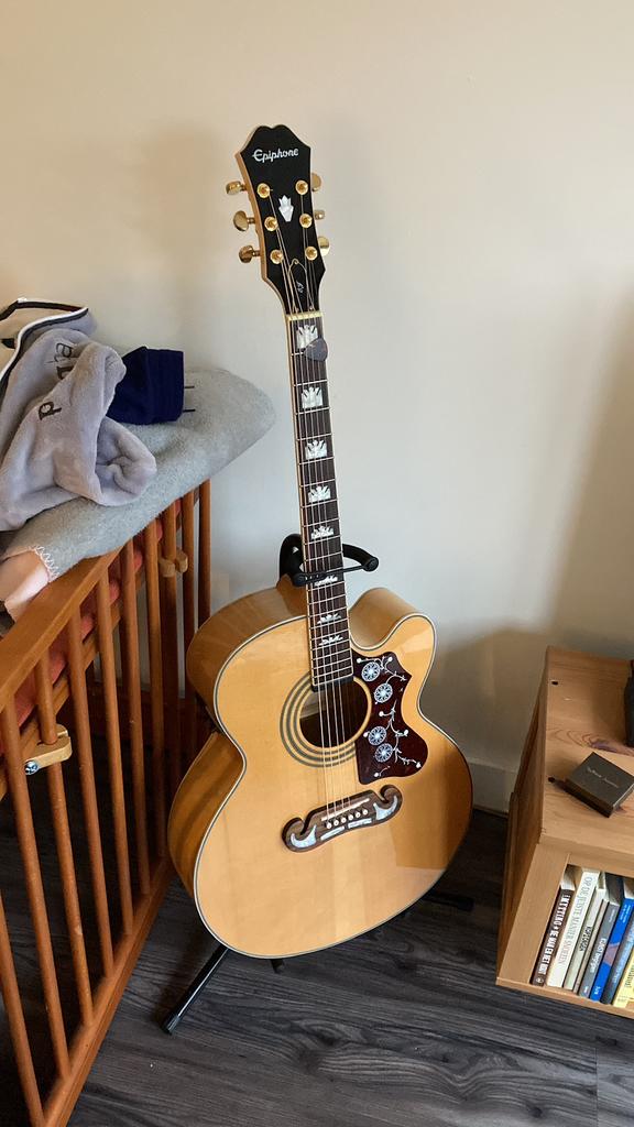 Epiphone j200ec in koffer, Muziek en Instrumenten, Snaarinstrumenten | Gitaren | Akoestisch, Ophalen, Zo goed als nieuw, Western- of Steelstringgitaar