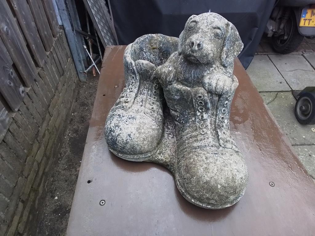 beton beeld bloembak hond schoen, Ophalen of Verzenden