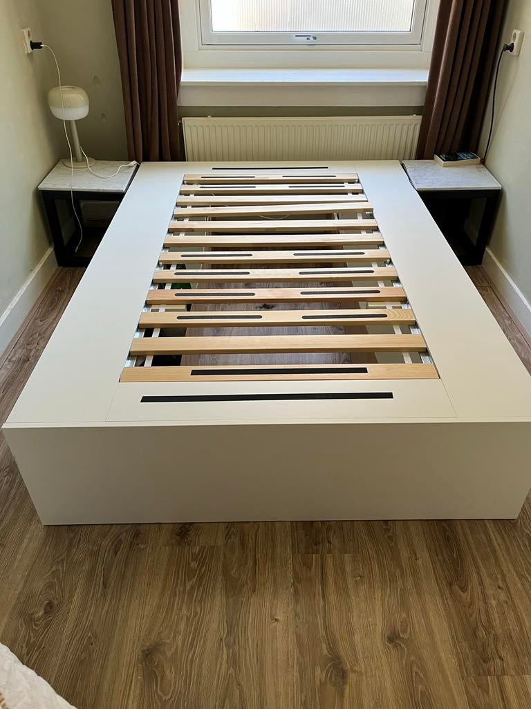 Bedframe 140x200 met lattenbodem, Huis en Inrichting, Ophalen, Gebruikt, Wit, Tweepersoons