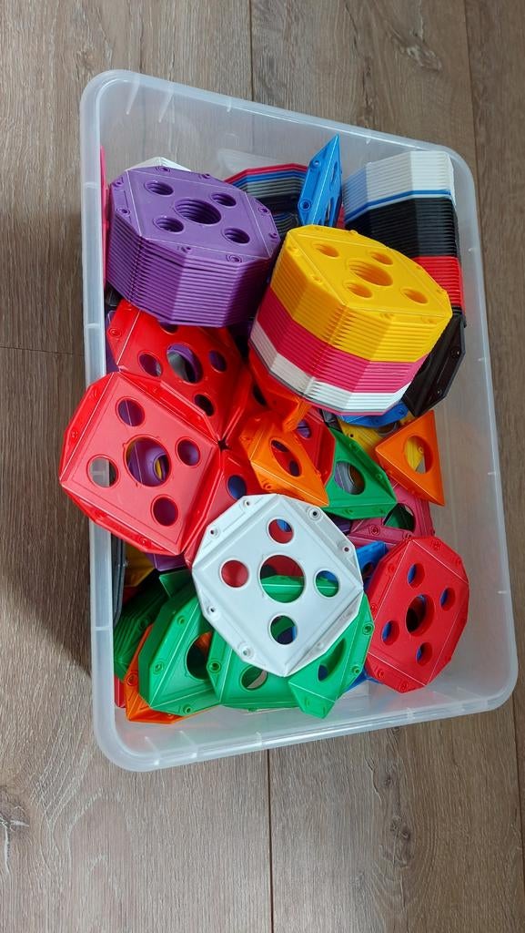 Grote bak triqo speelgoed. Klik bouwerken in ellaar, Ophalen of Verzenden