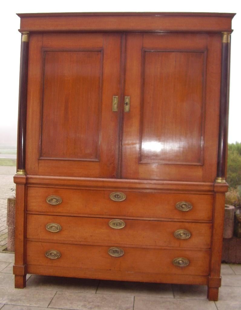 Klein 214cm eiken empire kabinet linnenkast uit ca 1820, Antiek en Kunst, Antiek | Meubels | Kasten, Ophalen