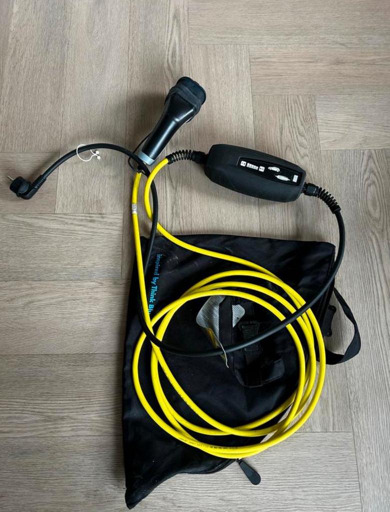 Laadkabel, Auto diversen, Laadpalen, Ophalen of Verzenden, Zo goed als nieuw, Laadkabel