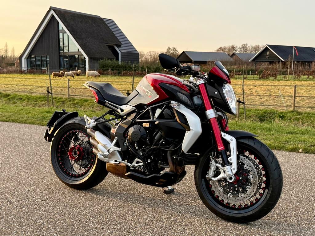 MV Agusta Dragster 800RR