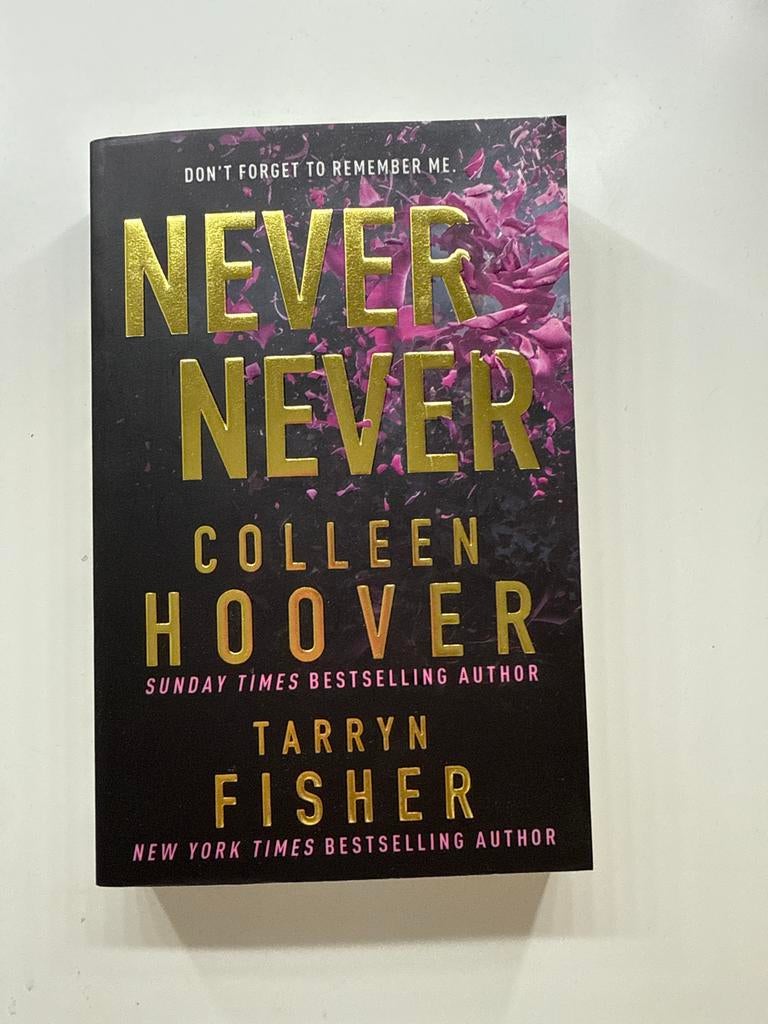 Never Never - Colleen Hoover (Nieuw), Boeken, Romans, Ophalen, Nieuw, Nederland