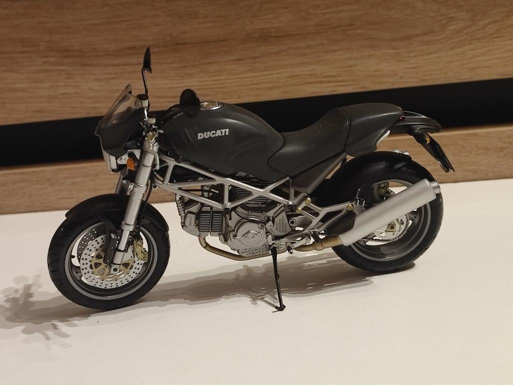 Minichamps: Ducati Monster - zwart/grijs, Hobby en Vrije tijd, Modelauto's | 1:5 tot 1:12, Zo goed als nieuw, Motor, 1:9 t/m 1:12