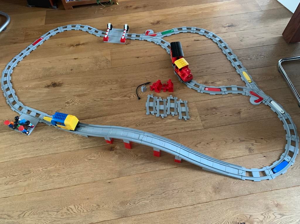 Duplo treinbaan met twee treinen en brug., Kinderen en Baby's, Ophalen, Gebruikt