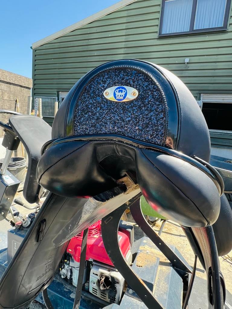 Customized KM zadel, Ophalen of Verzenden, Zo goed als nieuw, Dressuur