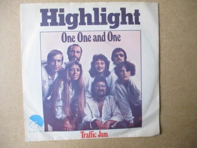 s2529 highlight - one one and one, Ophalen, Gebruikt, Overige genres, 7 inch