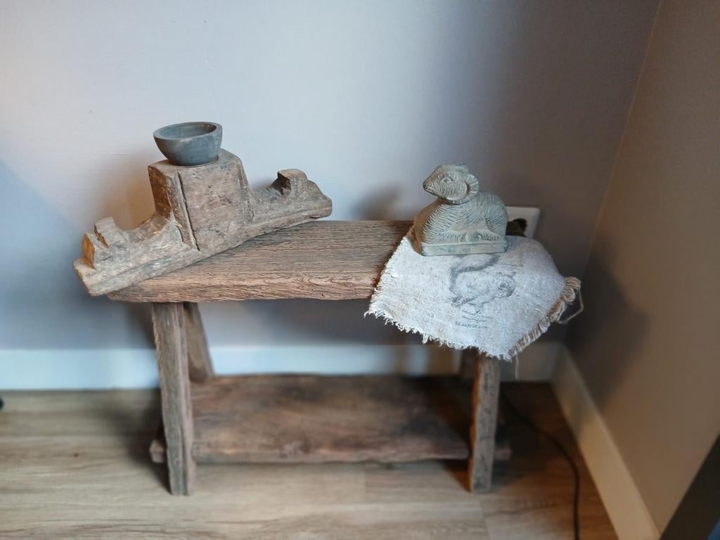 Uniek bankje/krukje van hergebruikt hout, Ophalen