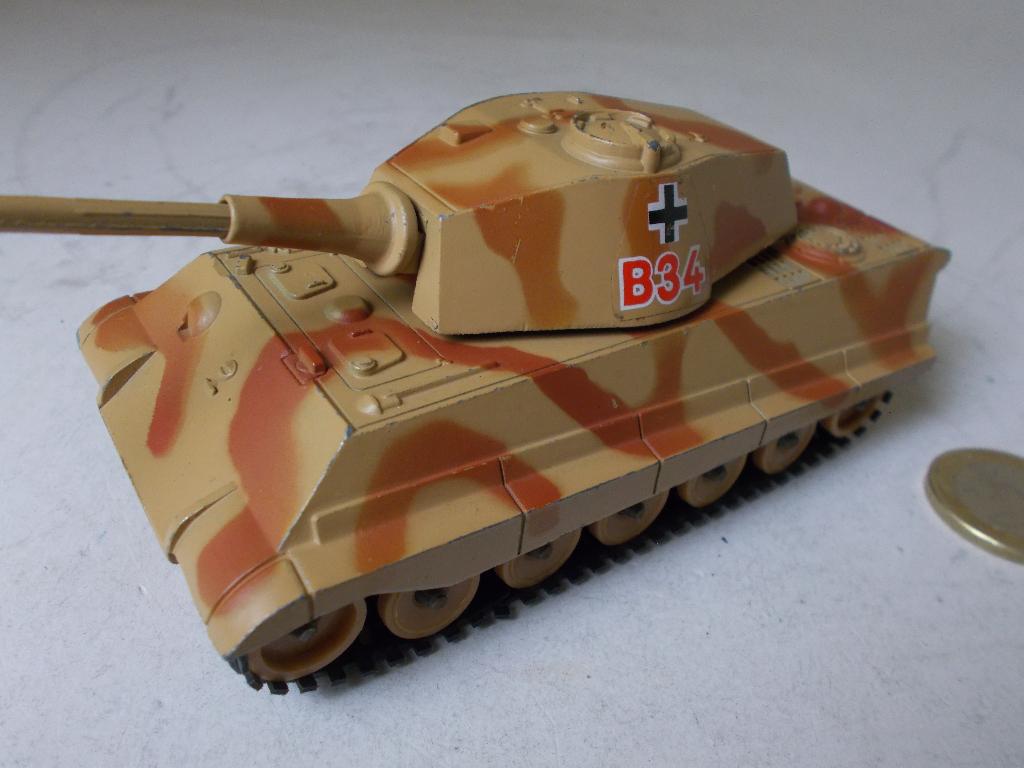 1974 Corgi Toys 904. KING TIGER GERMAN HEAVY TANK Izgst! (C), Ophalen of Verzenden, Zo goed als nieuw, Overige typen, Corgi