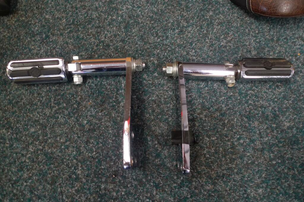 Highwaysteps Harley fxd chrome 1 steun krom loc.11, Motoren, Onderdelen | Harley-Davidson, Ophalen, Gebruikt