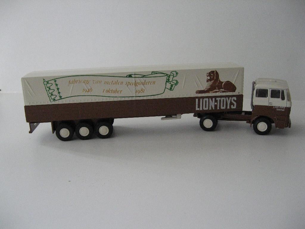 miniatuur vrachtauto, Hobby en Vrije tijd, Modelauto's | 1:50, Ophalen of Verzenden, Nieuw, Bus of Vrachtwagen, Lion Toys