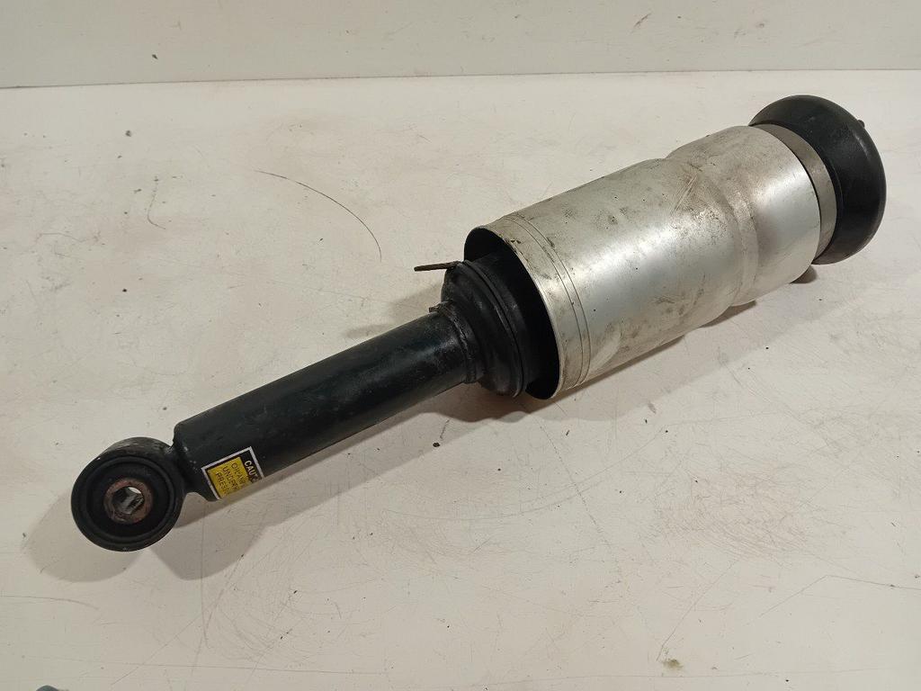 Veerpoot rechts voor Land Rover Range Rover, Onderdelen@venauto.nl, Van der Ven Autorecycling B.V., Ettenseweg 76, 4706 PB Roosendaal, The Netherlands