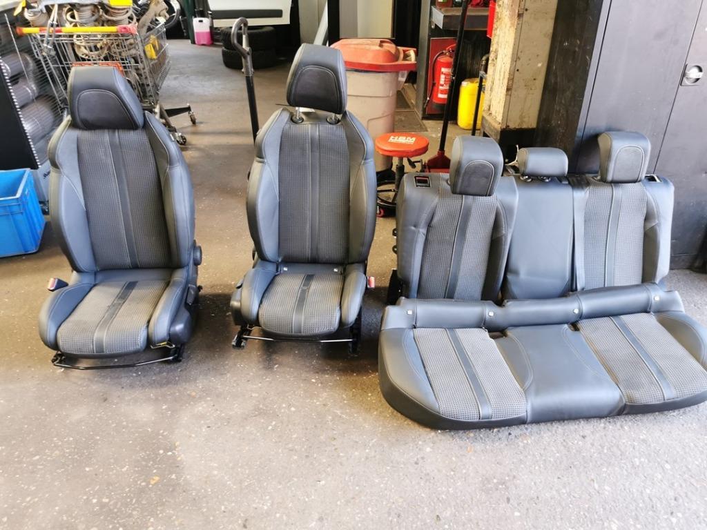 bekleding peugeot 208 2023, Auto-onderdelen, Interieur en Bekleding, Ophalen of Verzenden, Gebruikt, Peugeot