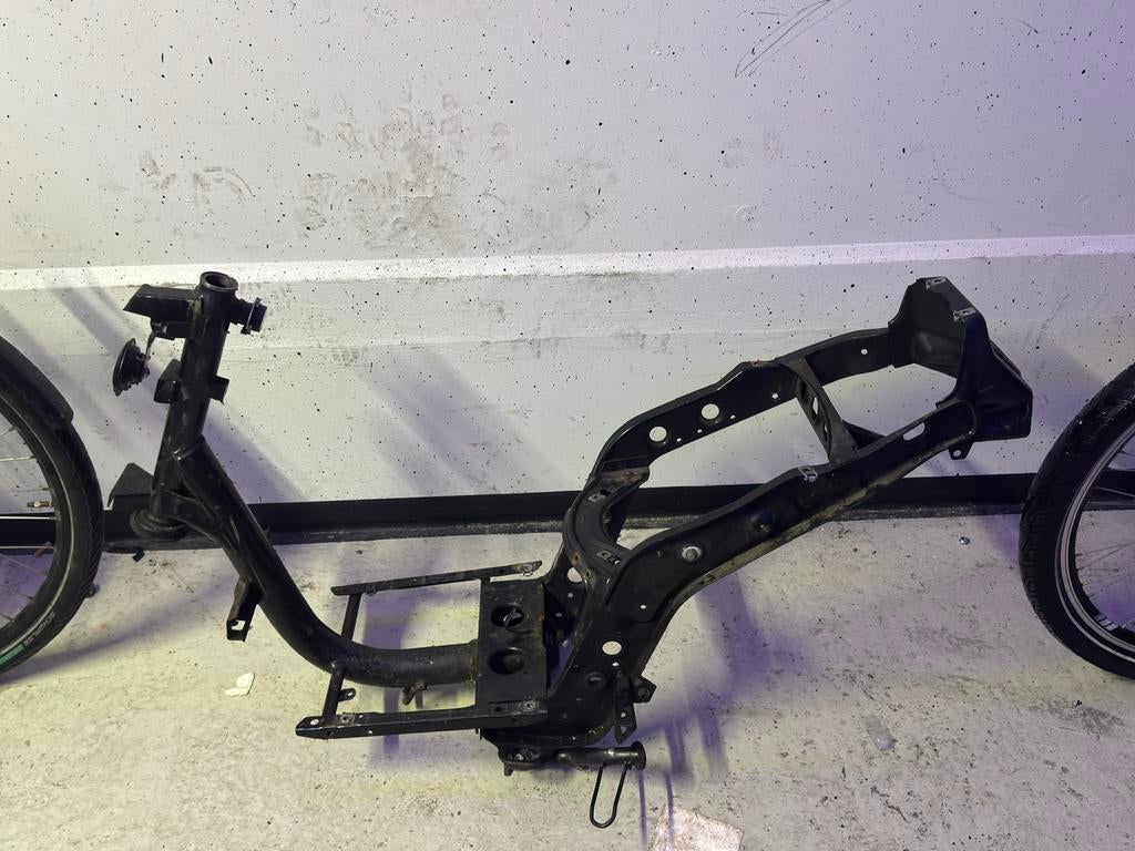 Snor frame zip 2010 met WOK, Ophalen