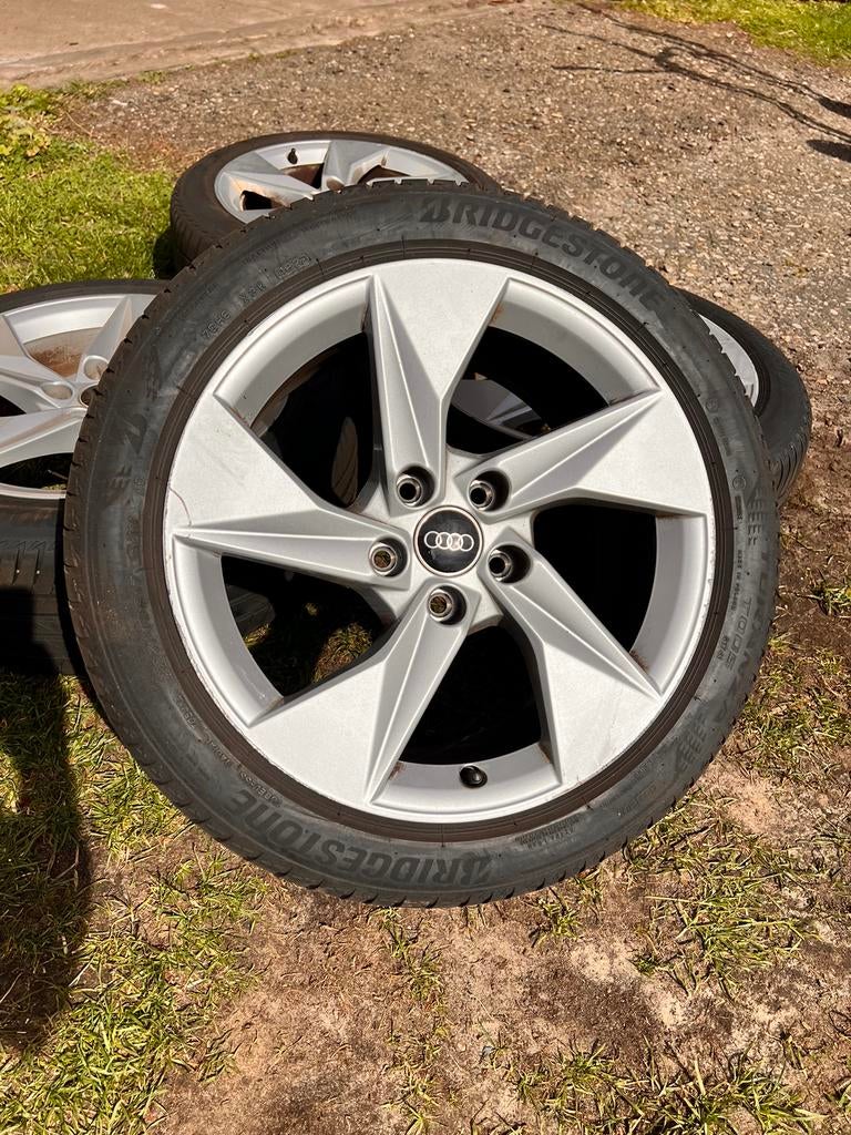 17” Audi A3 orig velgen 5x112 met zomerbanden, Auto-onderdelen, Banden en Velgen, Banden en Velgen, Zomerbanden, 17 inch, 225 mm
