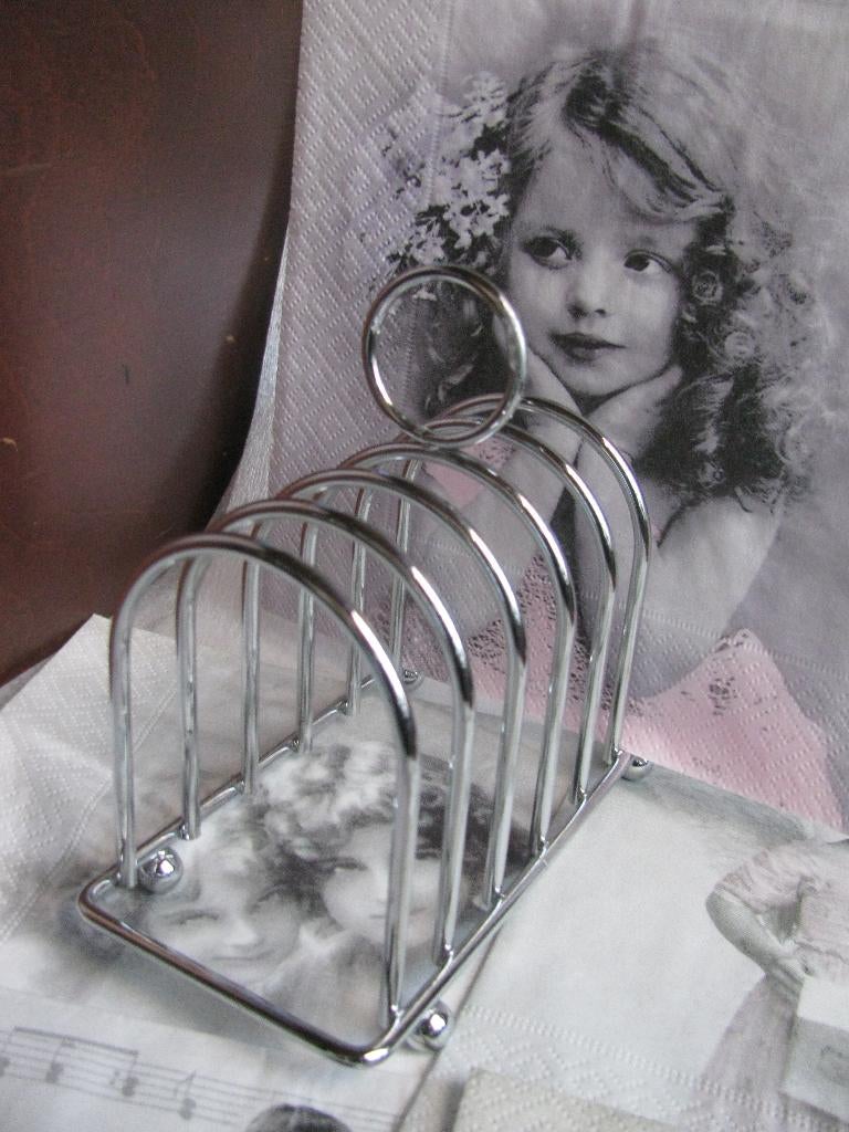 Toastrek / Servetstandaard met 5 Servetten 12.5 x 14 x 7 cm, Verzenden