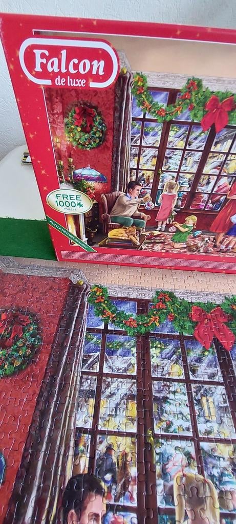 FALCON 2 KERSTPUZZELS INEEN DOOS. Hele goede kwaliteit., Ophalen of Verzenden, 500 t/m 1500 stukjes, Zo goed als nieuw, Legpuzzel