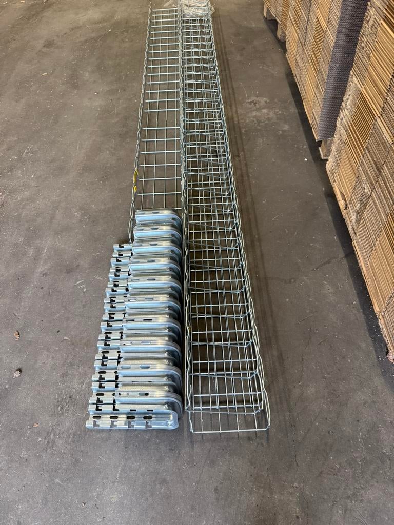 Draadgoot 11,35 met 10 beugels, Ophalen, Nieuw, 250 mm of meer