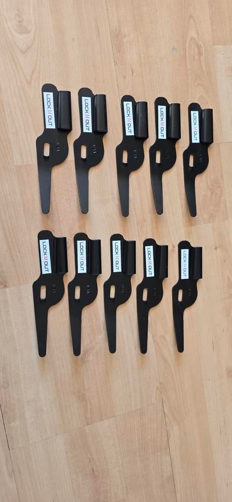 10 x Raamfix beveiliging beugels voor camper ramen, Caravans en Kamperen, Ophalen