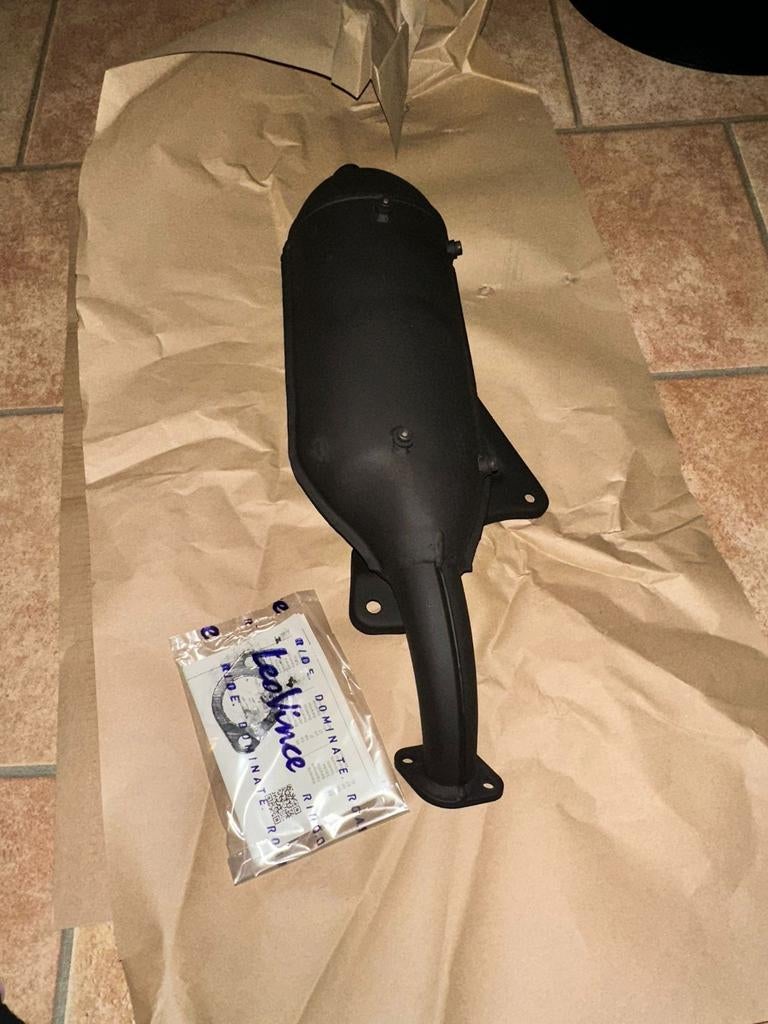 Nieuwe Sito uitlaat SM06 uitlaat look!, Fietsen en Brommers, Scooters | Piaggio, Ophalen of Verzenden, Nieuw