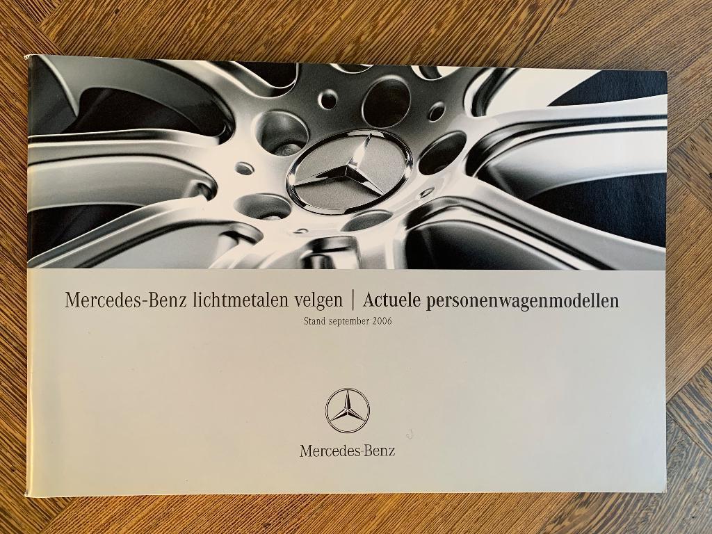 Brochure folder Mercedes-Benz lichtmetalen velgen 2006 izgs, Boeken, Zo goed als nieuw, Mercedes-Benz, Mercedes, Ophalen of Verzenden