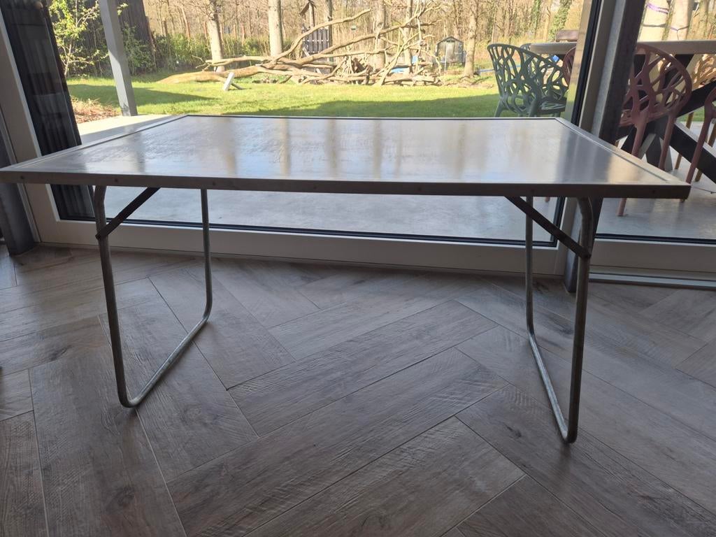 Handige opklapbare campingtafel, Gebruikt, 50 tot 100 cm, Tot twee personen, Metaal