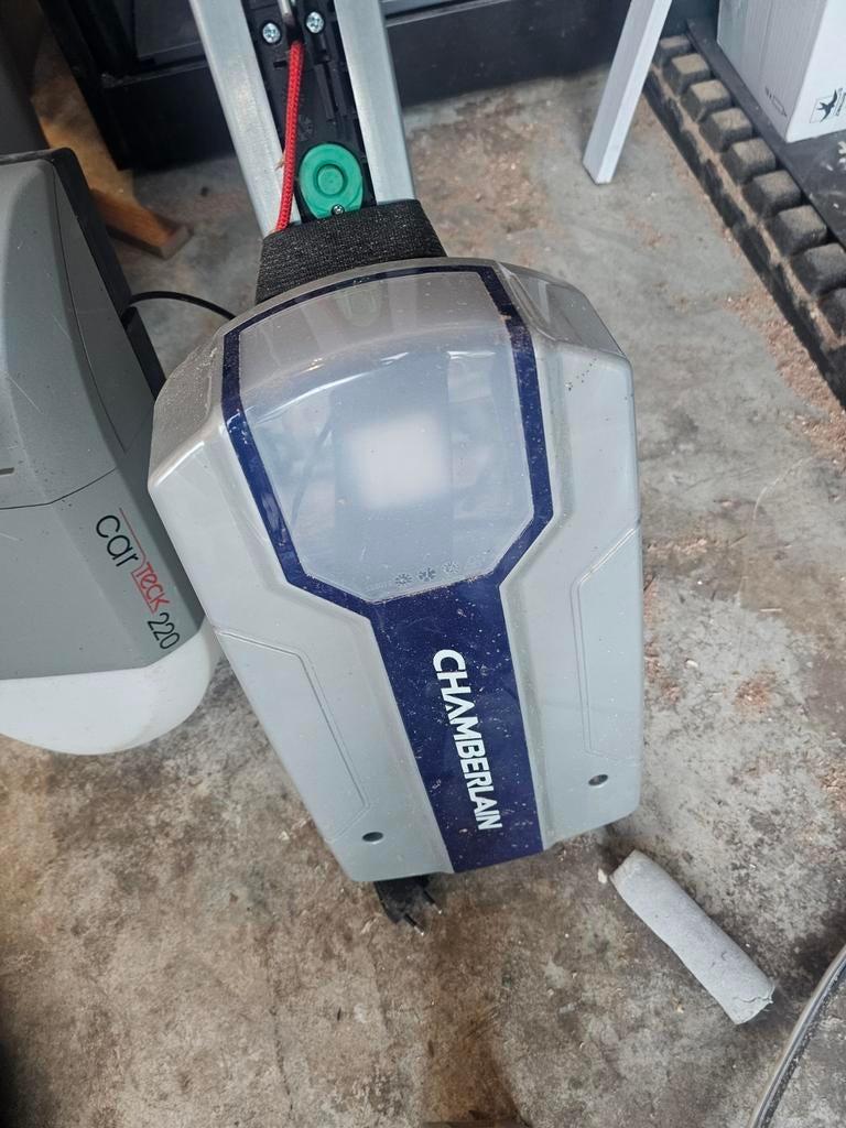 Elektrische garagedeuropener (kanteldeur) met 3m ijzerwerk, Ophalen, Gebruikt