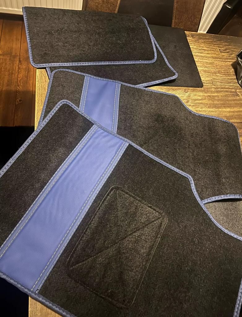 Auto vloermatten set – geschikt voor Volvo (voor + achter), Ophalen of Verzenden, Zo goed als nieuw