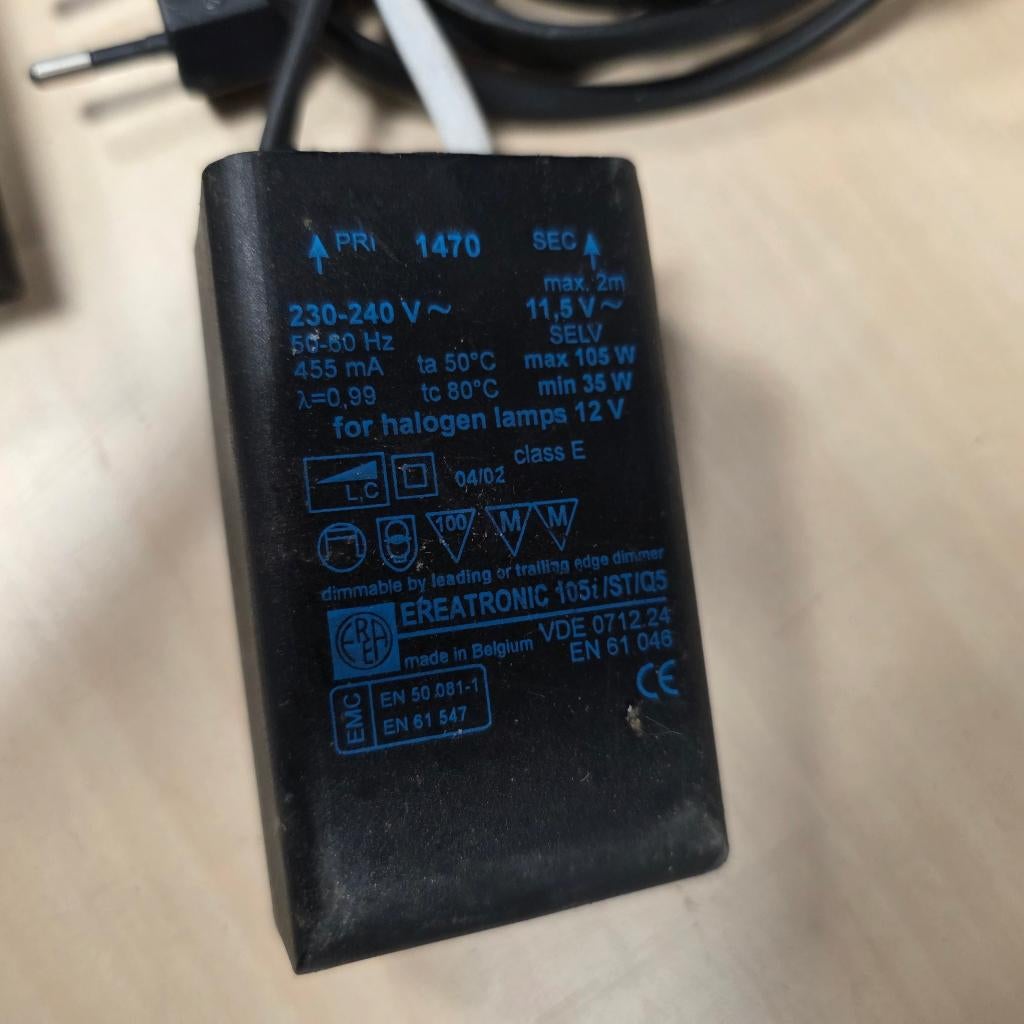 3x trafo 230-12 volt voor verlichting met verdeelsnoeren, Hobby en Vrije tijd, Elektronica-componenten, Ophalen of Verzenden, Gebruikt