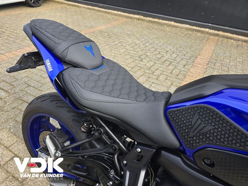 YAMAHA MT 07 ABS (bj 2023) - foto 3