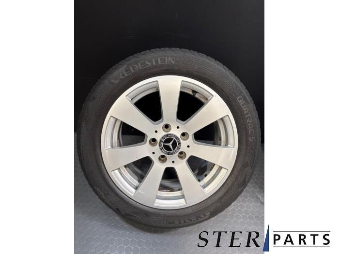 Velgen set + banden van een Mercedes C-Klasse, Gebruikt, -, -, Ophalen of Verzenden