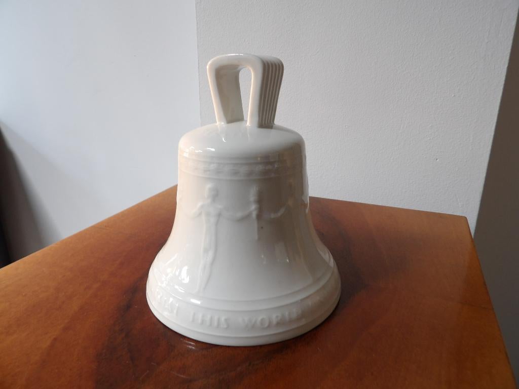 KPM Berlin Freedom Bel, porselein, Fifties, Antiek en Kunst, Ophalen of Verzenden