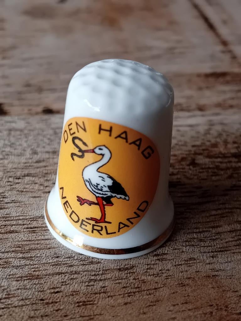 Vingerhoedjes verzamelen Den Haag vingerhoedje, Ophalen of Verzenden, Zo goed als nieuw