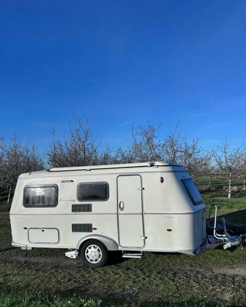 Eriba Touring 550 caravan 2022, 75 kg, Omvormbare zithoek, Bedrijf, 4 tot 5 meter