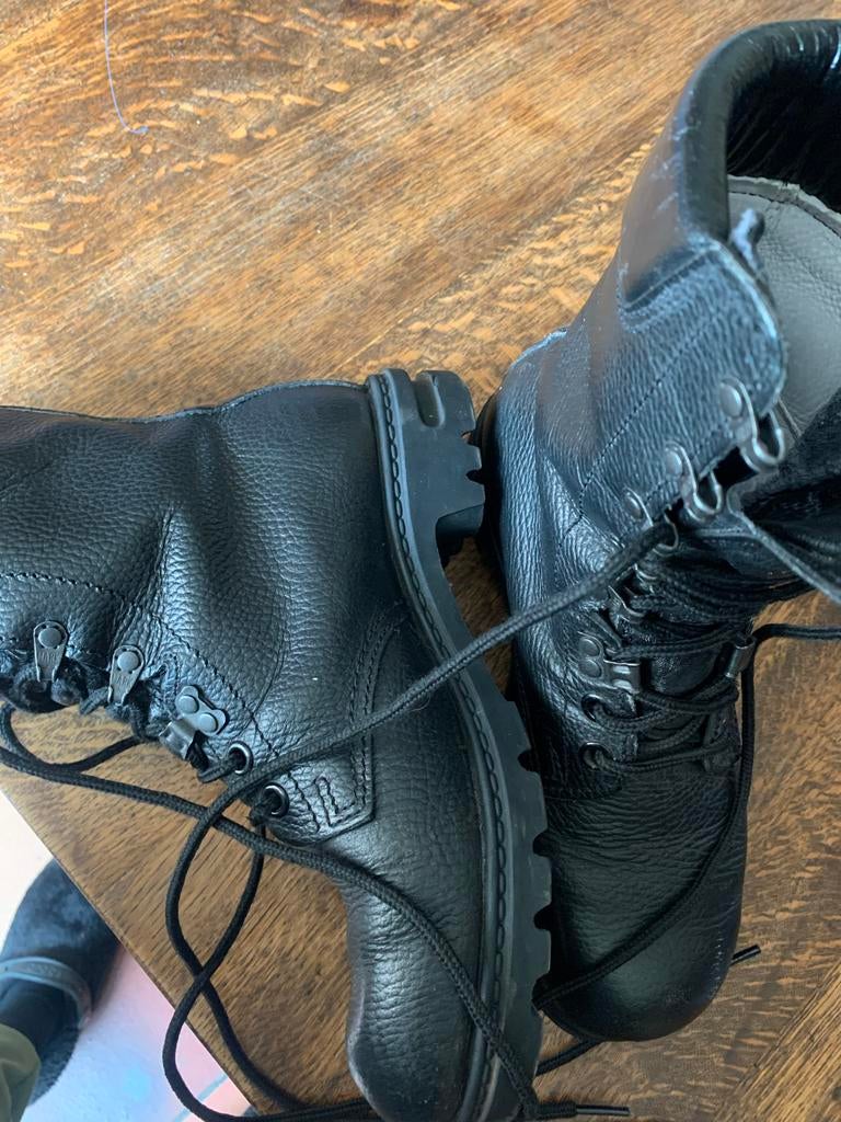 Zwarte Leger Kistjes Maat 39 - Stevige Leren Boots, Zwart, Lage of Enkellaarzen, Ophalen of Verzenden, Gedragen