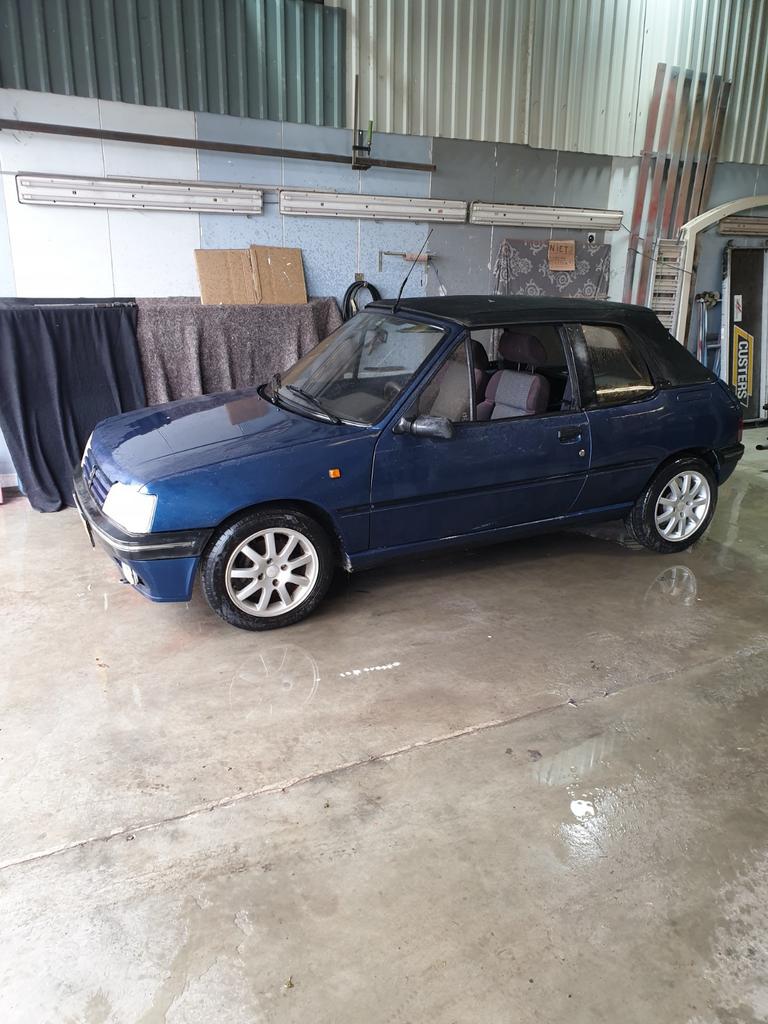 Peugeot 205 CABRIOLET met werk / klus auto.., Voorwielaandrijving, 74 pk, 4 cilinders, Handgeschakeld