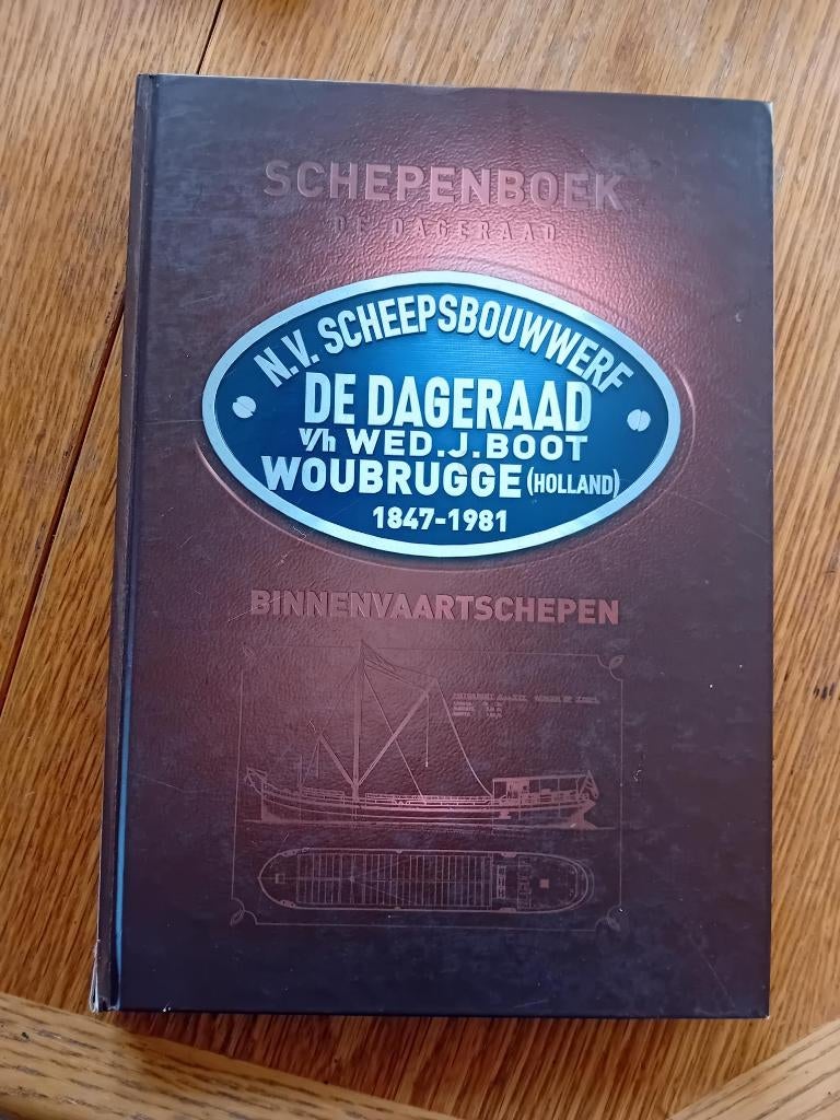 Schepenboek de Dageraad 1847-1981. Binnenvaartschepen, Boeken, Ophalen of Verzenden, Gelezen