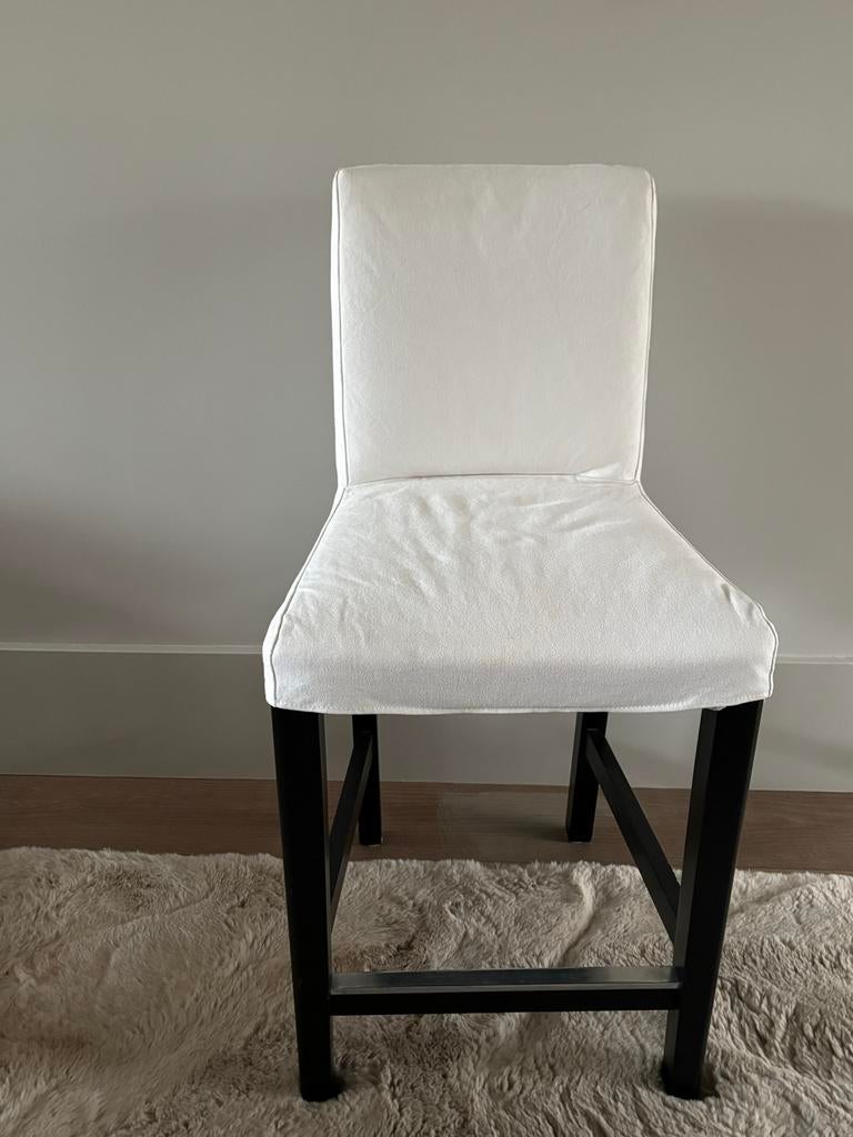 IKEA barkrukken (4 stuks) met 8 hoezen (wit/beige), Ophalen, Gebruikt, Met voetsteun, 60 tot 90 cm