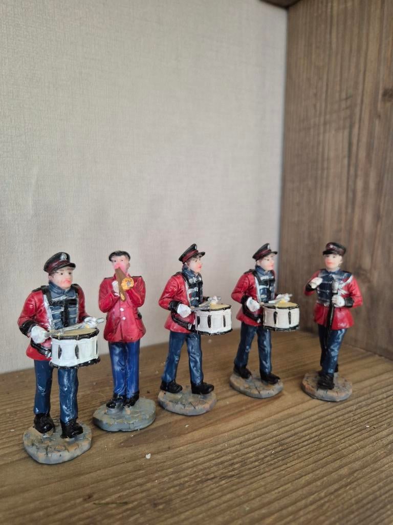 Kerstdorp muziekband set van 5 kersthuisjes, Diversen, Ophalen of Verzenden, Zo goed als nieuw