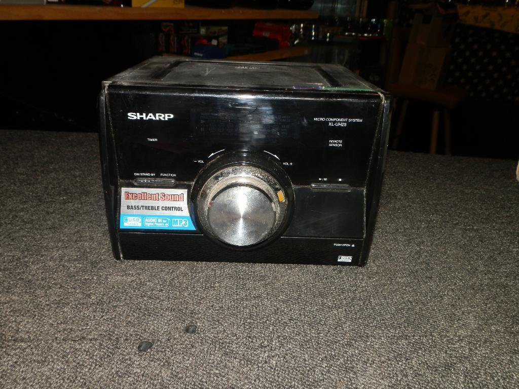 Sharp XLUH25 cd speler, Audio, Tv en Foto, Cd-spelers, Gebruikt, Overige merken, Ophalen of Verzenden