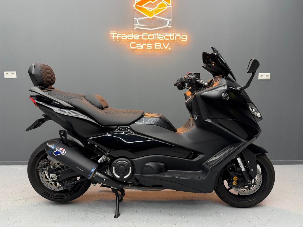 Yamaha Scooter TMAX 560 Tech MAX ABS TERGMINONI-CUSTOM-FULL, Scooter, 562 cc, Bedrijf, Handvatverwarming