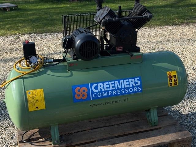 compressor creemers 4 pk  400 volt, Zo goed als nieuw, 10 bar of meer, 100 liter of meer, 400 tot 800 liter/min