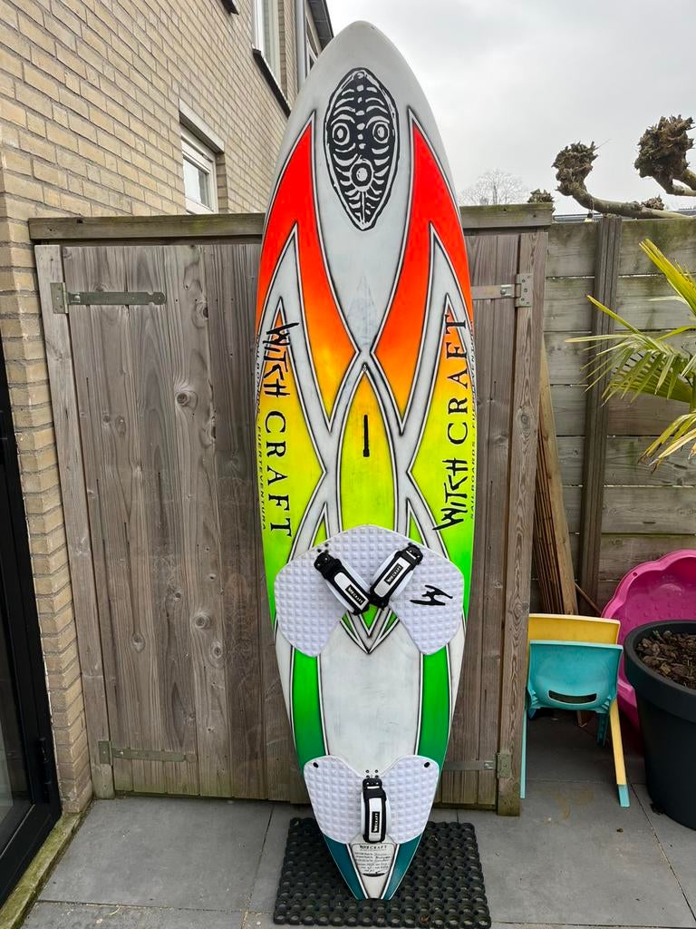 Witchraft V5 HDD 95 liter, Watersport en Boten, Windsurfen, Ophalen, Minder dan 250 cm, Zo goed als nieuw, Met vin(nen)