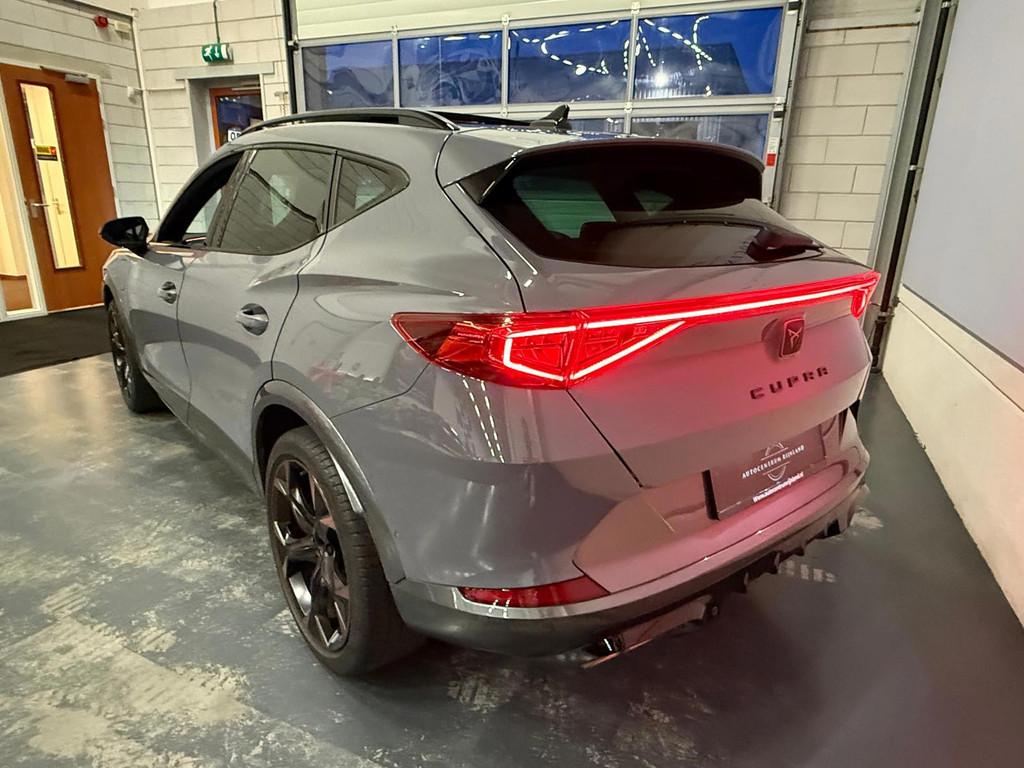 Cupra Formentor 1.4 e-Hybrid VZ Copper Edition 245PK Pano, S, 4 cilinders, Leder en Stof, Zwart, Plug-in hybride