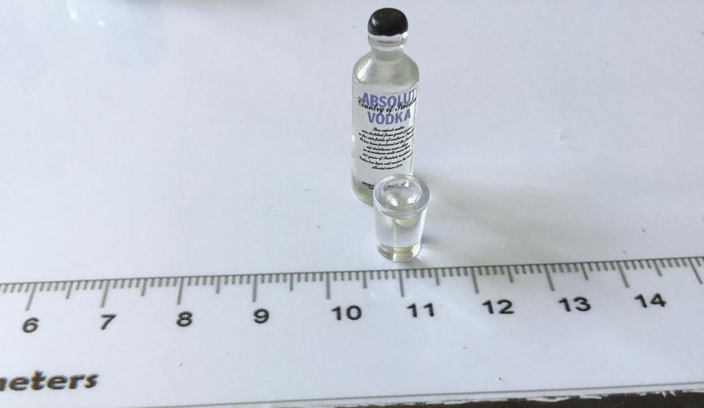 Poppenhuis miniaturen vodka 250, Ophalen of Verzenden, Nieuw, Poppenhuis